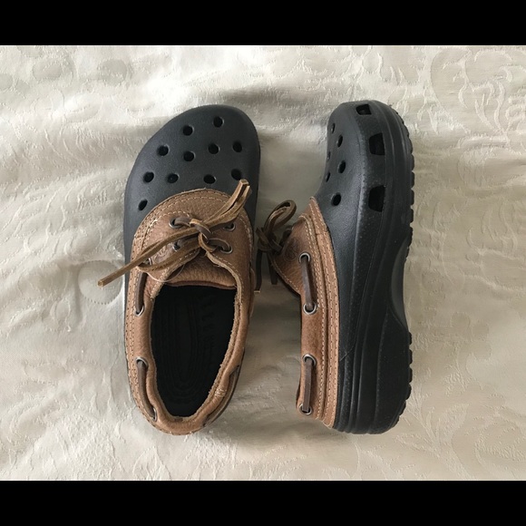 crocs islander boat shoes